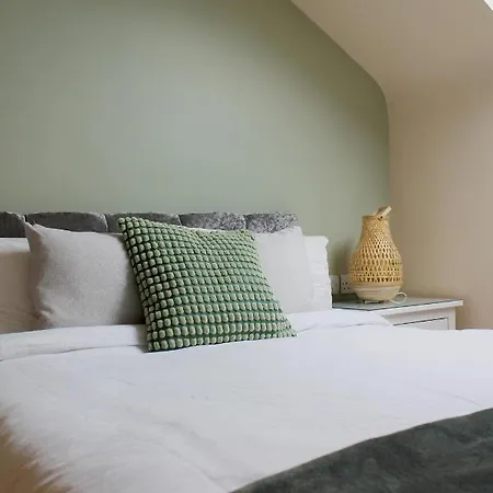 Appartamento Charming 1-Bed Loft In Caerleon Newport  Esterno foto